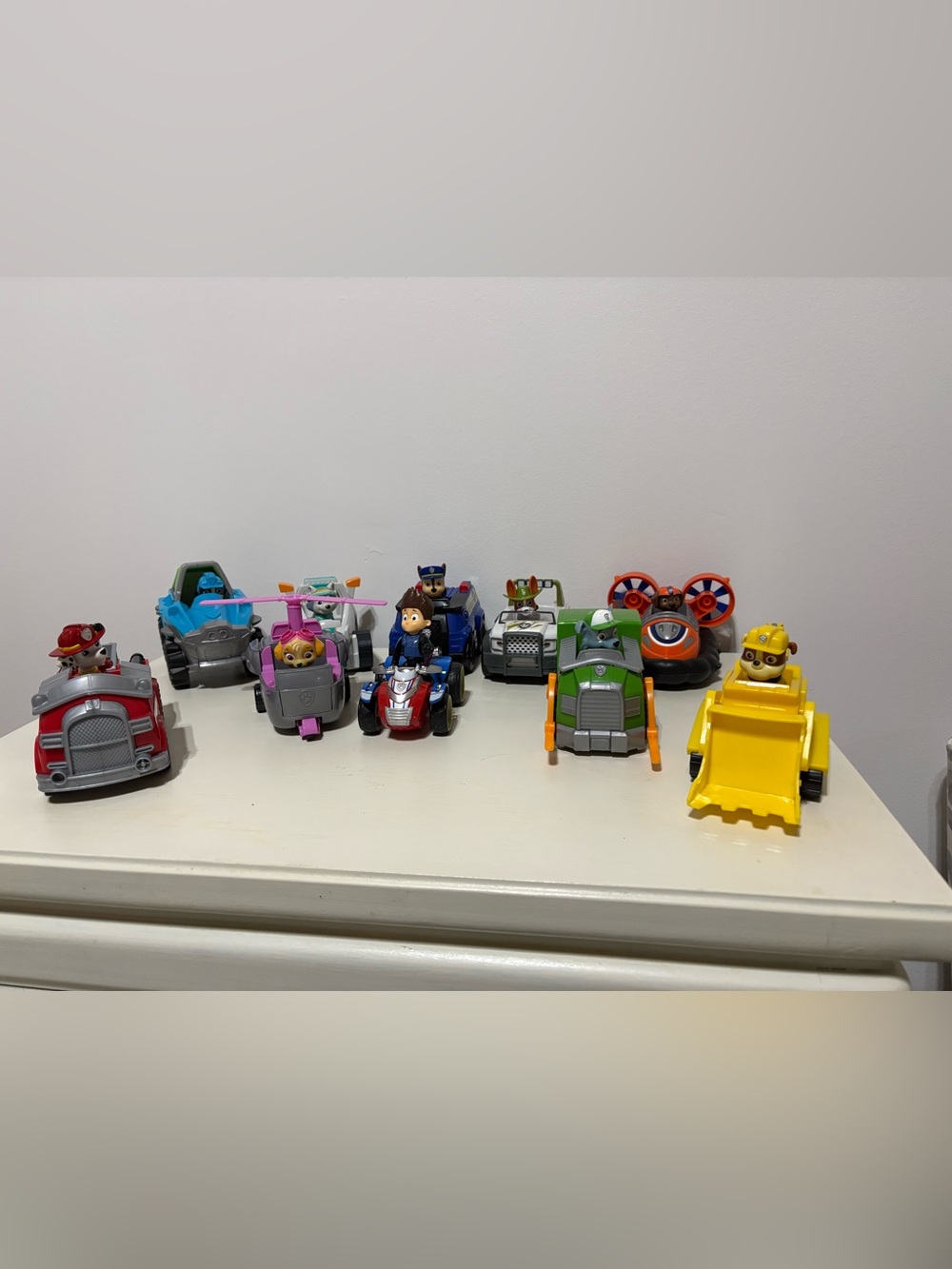 Paw Patrol complete set Ryder, Tracker , Everest, Rex, Zuma…more